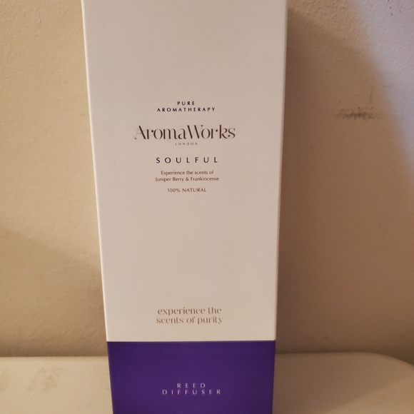 AromaWorks Soulful Reed Diffuser Set - Picture 2 of 3